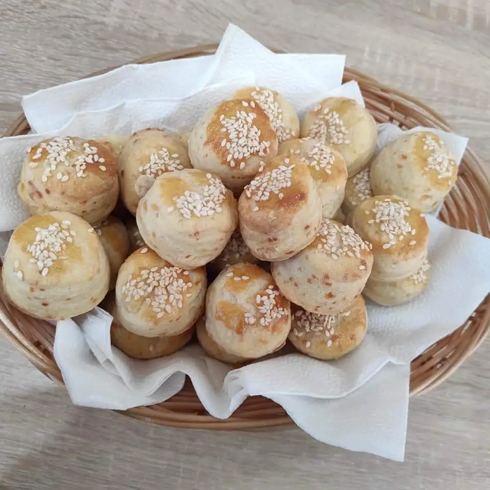 Mix  mini pagáčiky 35 kusov syrových a 35 kusov oškvarkových