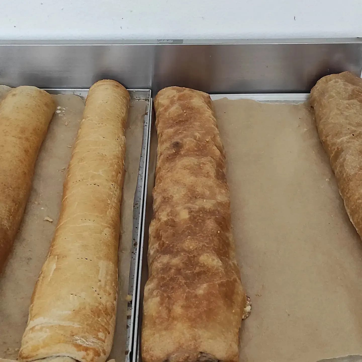 Jablková štrúdla 130g ( Štrúdla s ťahaneho cesta)